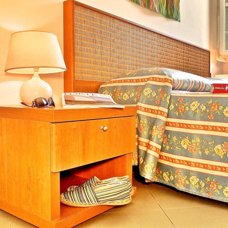 Hotel Villa Fiorisella Марина ди Маса Стая снимка